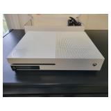XBOX ONE S SYSTEM WITH GAME INSIDE