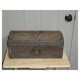 Dome Box with Tacks