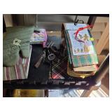 Lot - Cloth Napkins and Oven Mitts