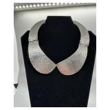 Hammered Silver Tone Articulated Collar Necklace