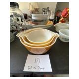 Set of 3 Pyrex Butterfly Nesting Bowls