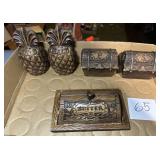 Treasure Craft USA Faux Wood Kitchen Accents