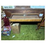 Antique Tiger Oak Single-Drawer Writing Desk