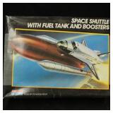 Space Shuttle w/Fuel Tank and Boosters Model