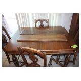 Kitchen Table 2 Leaves & 4 Chairs NEEDS REDONE