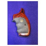 Smith & Wesson K Frame Round Butt Grips