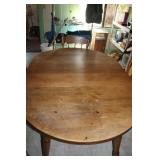 Vintage Wood Dinningroom Table & 3 Chairs