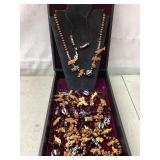 Vtg Wood Beaded & 2 Giraffe Pendant Necklaces
