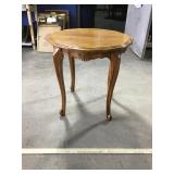 End Table 24.5ï¿½x25ï¿½x24ï¿½