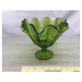 L.E. Smith pedestal handkerchief compote bowl. 7ï¿½T