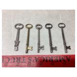 5 Vintage Skeleton Keys