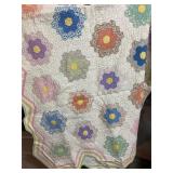 Look at Border on Hand Quilted Vtg QUILT