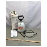 1 gallon pump sprayer. Seems unused