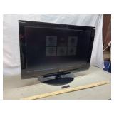 LG 32ï¿½ tv power on and Roku stick