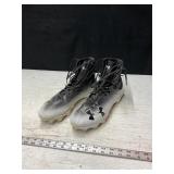 Under Armour Highlight Football Cleats, size 11