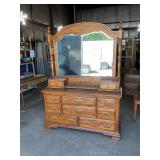 Beautiful 10 Drawer Dresser w/ Mirror