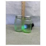 Vtg uranium depression glass salt & pepper shakers