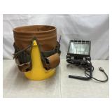 5 gal bucket w/tool organizer, work light