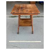 Vtg Parlor Table w/ Bobbin Style Legs