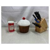 Vtg cookie jar, beer mug; Cutlery stand w/knives