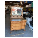 Vtg Serpentine Quarter Sawn Oak Dresser