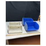 4 Conveyor Belt Buckets