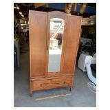 Beautiful Vtg Wardrobe, 42' x 16' x 73' tall