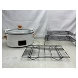 Walmart slow cooker, powers on; wire cooling racks