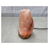 Salt lamp, powers on