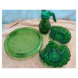 Vtg Jeannette Glass cake plate Sunflower pattern;