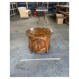 Round Side Table, consigner states its Thomasville