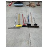 Brooms, Brushes & Squeegees