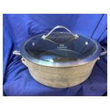 Calphalon 11 1/2ï¿½ Teflon coated Pan pot with lid