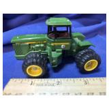 Ertl John Deere 4wWD 1/64 scale 8850 Tractor
