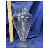 11ï¿½ Crystal Vase