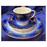 Opaque Luneville Ket G France Is a cup, saucer