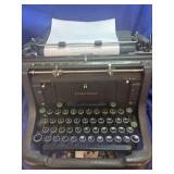 Vintage Underwood Manual Typewriter in working