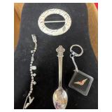 Souvenir spoon keychain Scarf holder in Buck