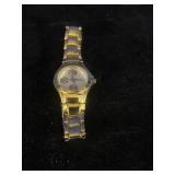 Ladies quartz, gold tone watch. Non-working