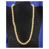 classic single-strand faux pearl necklace