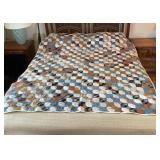 Gorgeous Hand Sewn Quilt-Few Small Issues