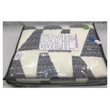 New- Style Well Full/Queen Quilt