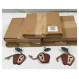 31 Pieces Small Apple Craft Decor
