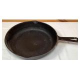 Vtg 10 Inch Cast Iron Skillet