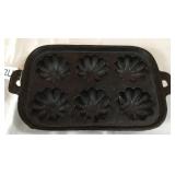 Vtg Cast Iron #7  Turks Head Gem Pan