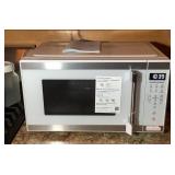 Hamilton Beach 1600 W Microwave