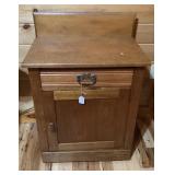 Small Vtg Oak Cabinet/Washstand-23x15x34 Inches
