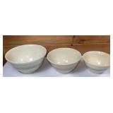 Amazing 3 Pc McCoy 10,12,14 Inch Mixing Bowls