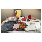 Large Lot of Table Cloths/Placemats/Runners