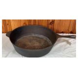 Vtg 3 notch Lodge Cast Iron Chicken Fryer